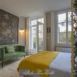 La Venelle Du Bassin * Honfleur