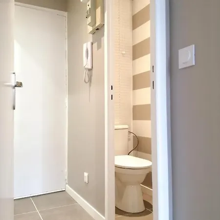 La Venelle Du Bassin *