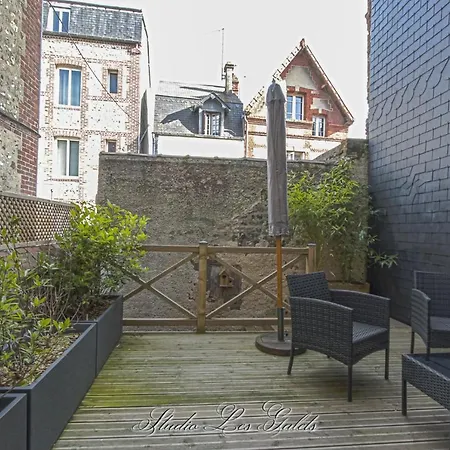 La Venelle Du Bassin *