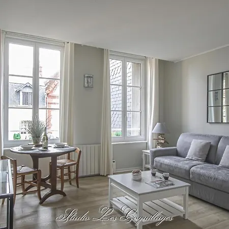 La Venelle Du Bassin *