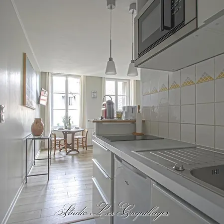 La Venelle Du Bassin Апартаменты