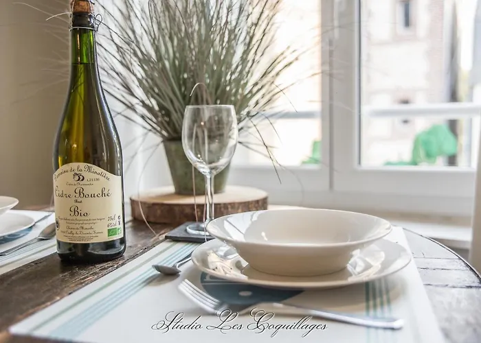 La Venelle Du Bassin Honfleur